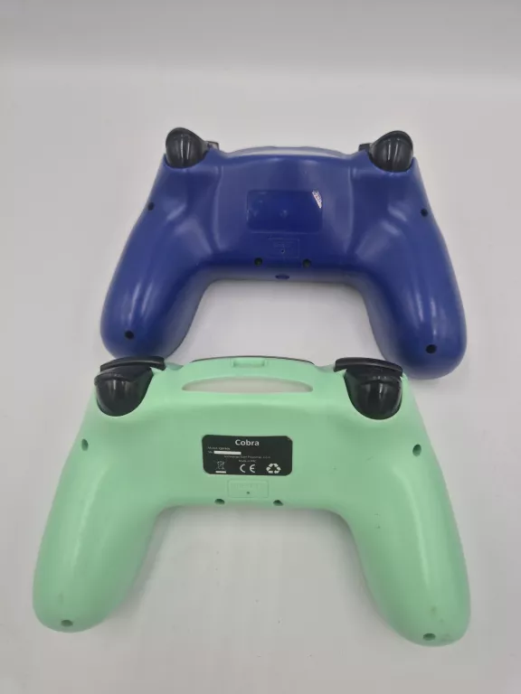 PADY DO KONSOLI PS4 DWIE SZTUKI