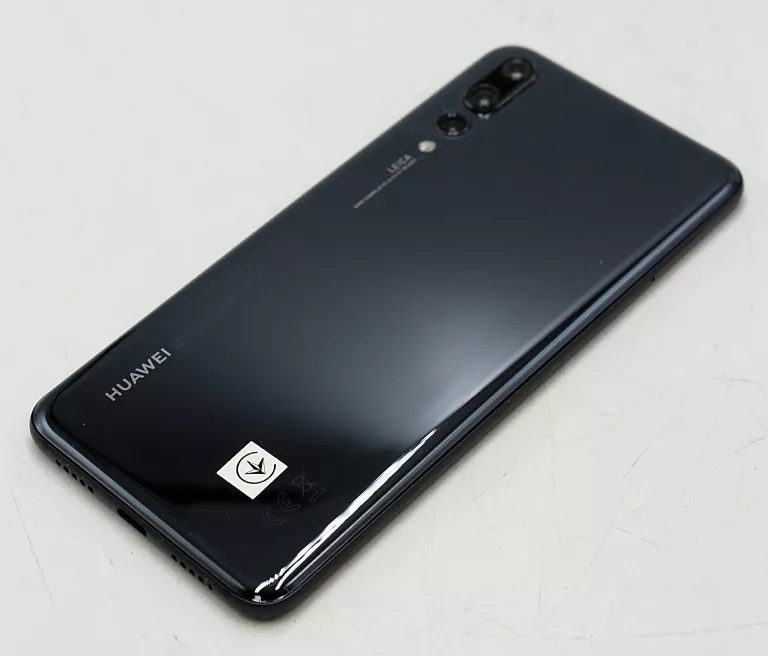 TELEFON HUAWEI P20 PRO - 6/128GB