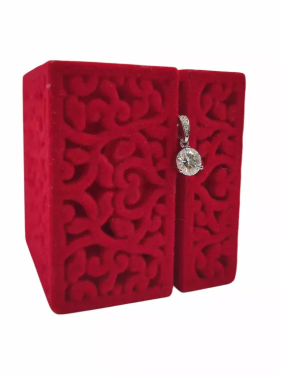 delikatna-zawieszka-z-cyrkonia-925-083-g-plac-3-maja-10-radomsko