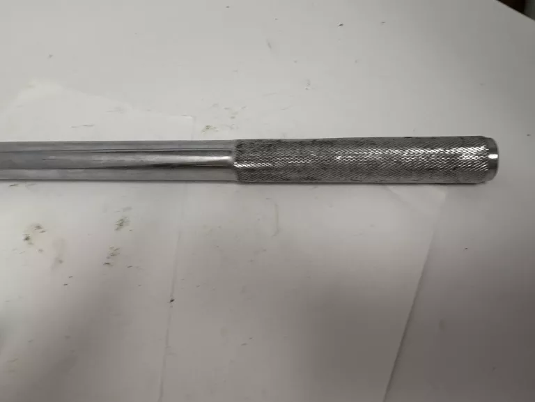 GRZECHOTKA METALOWA DUŻA 500MM