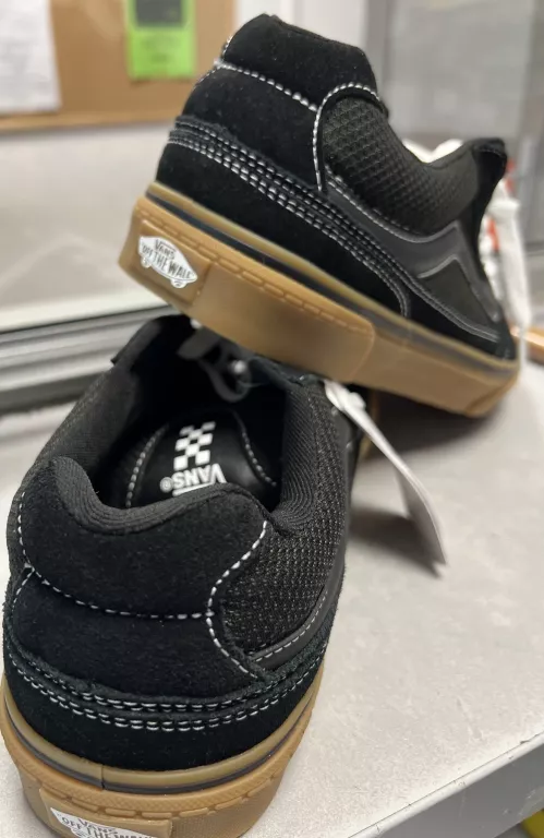 VN0A5JM2B9M11 VANS 43