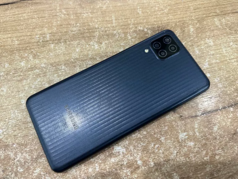 SAMSUNG M12 SOLO