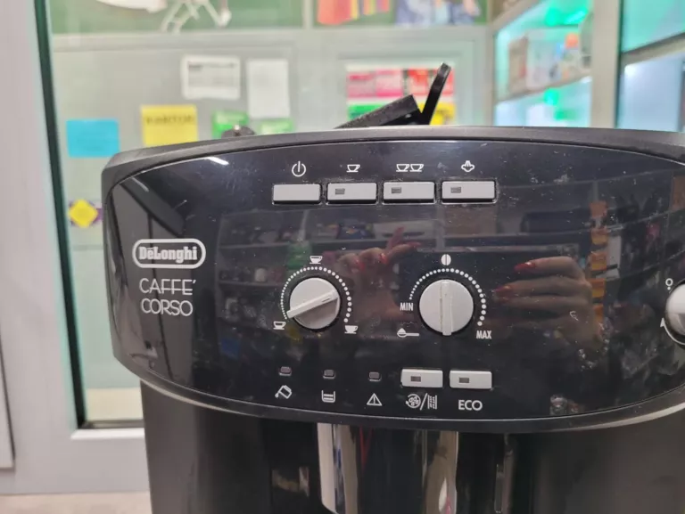 EKSPRES CIŚNIENIOWY DELONGHI ESAM 2600 CAFFE CORTINA