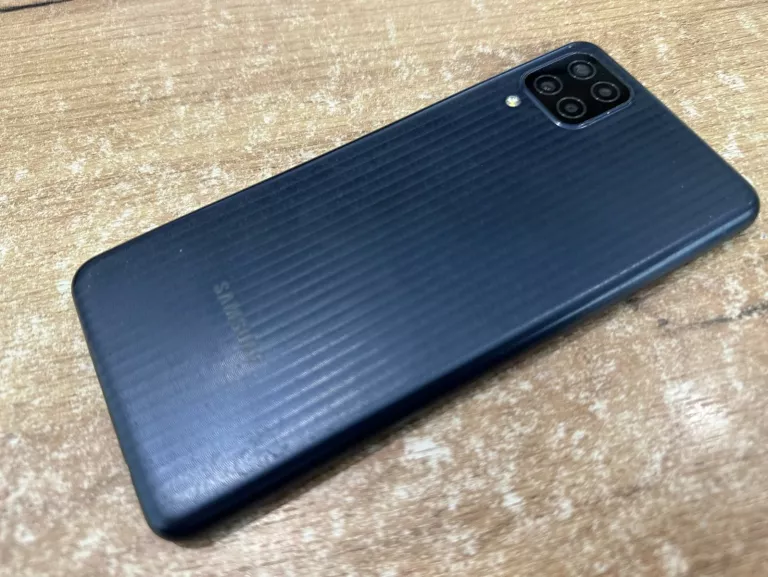 SAMSUNG M12 SOLO