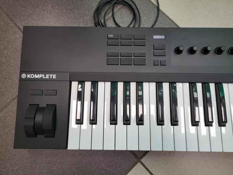 NATIVE INSTRUMENTS KOMPLETE KONTROL A49