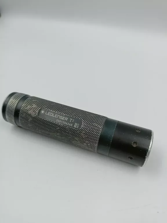 LATARKA KLASYCZNA WODOODPORNA MAŁA LEDLENSER T2 - 240 LUMENÓW