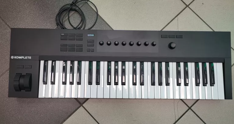 NATIVE INSTRUMENTS KOMPLETE KONTROL A49