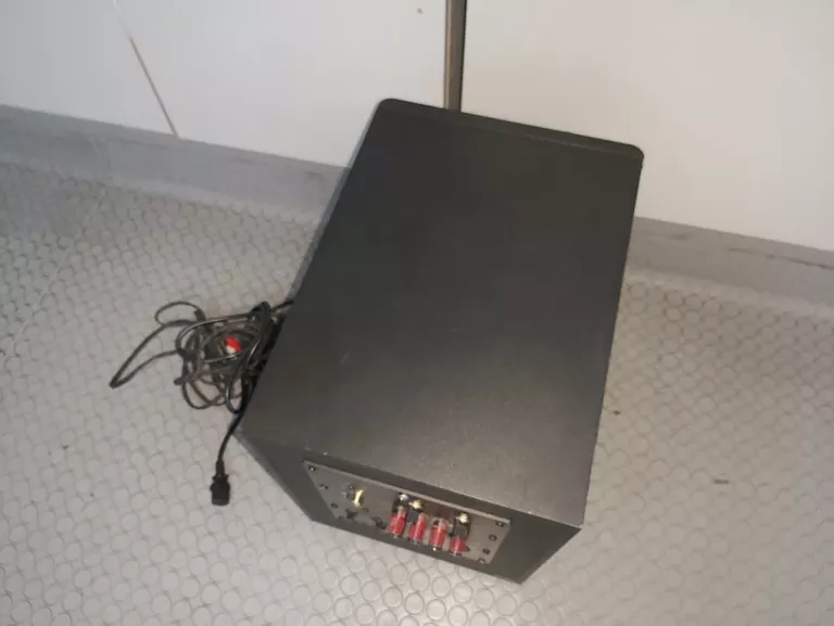 SUBWOOFER AKTYWNY MAGNAT 145 706 + PRZEWODY