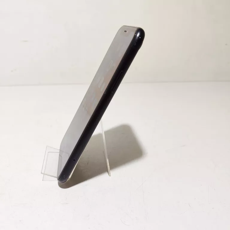 TELEFON IPHONE XR 64GB