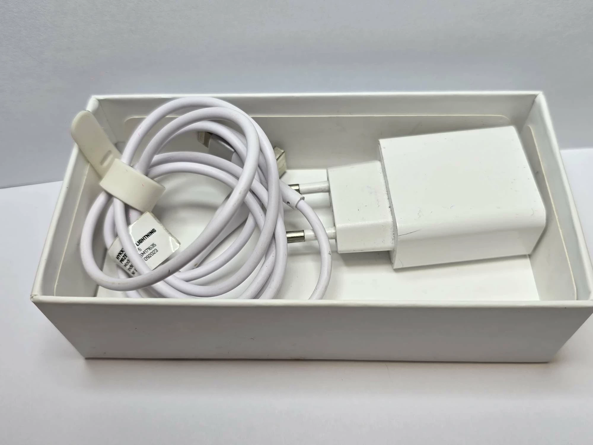 iphone-x-256gb-89bat-cichy-glosnik-rozmow-pojemnosc-akumulatora-2900