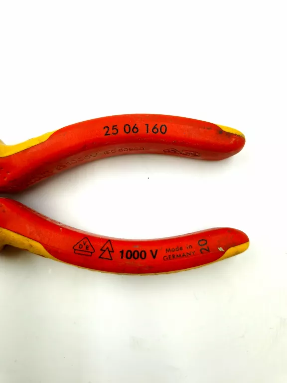 SZCZYPCE KNIPEX 25 06 160