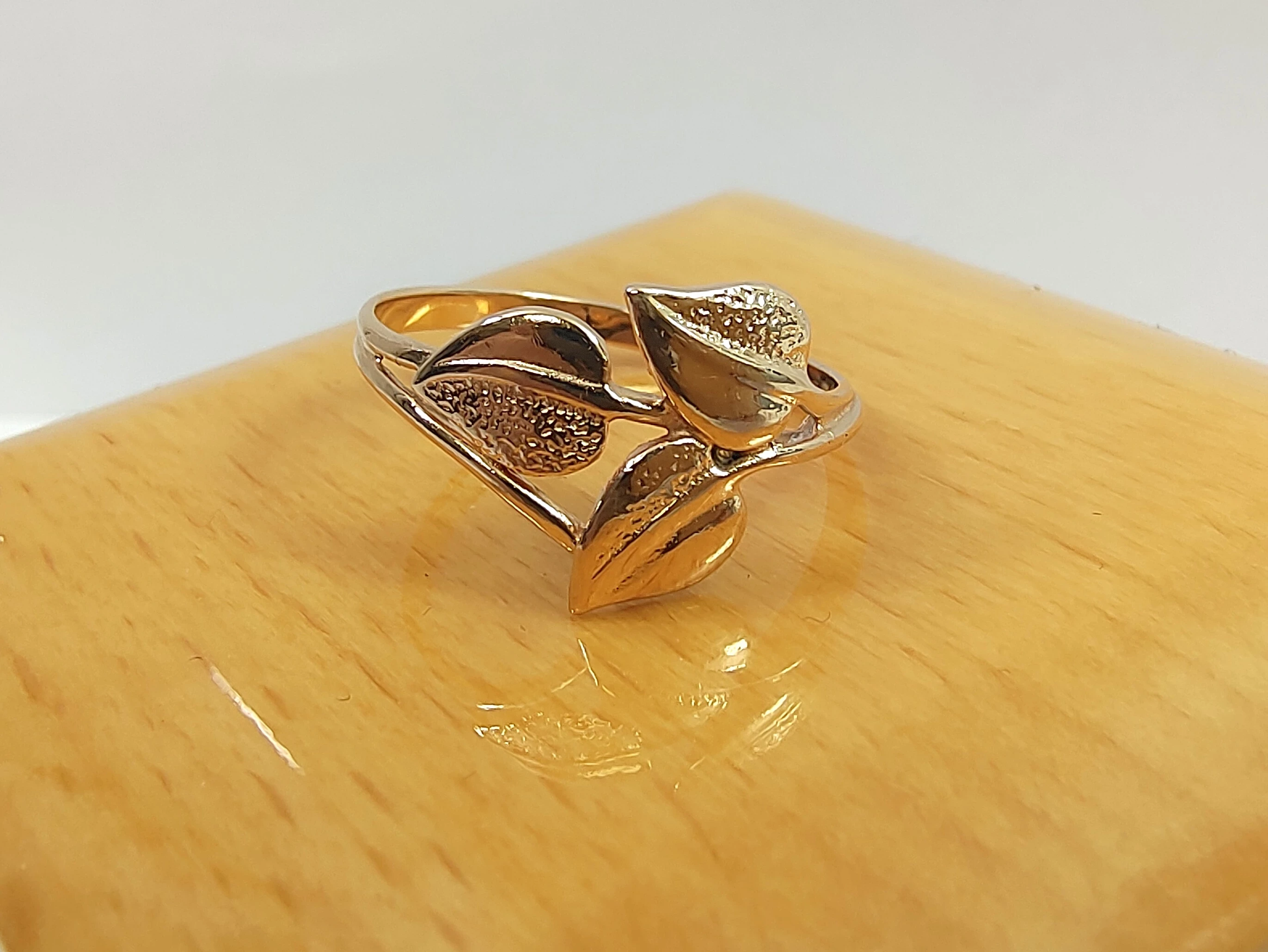 zloty-pierscionek-216g-p585-r17-rodzaj-2205-2