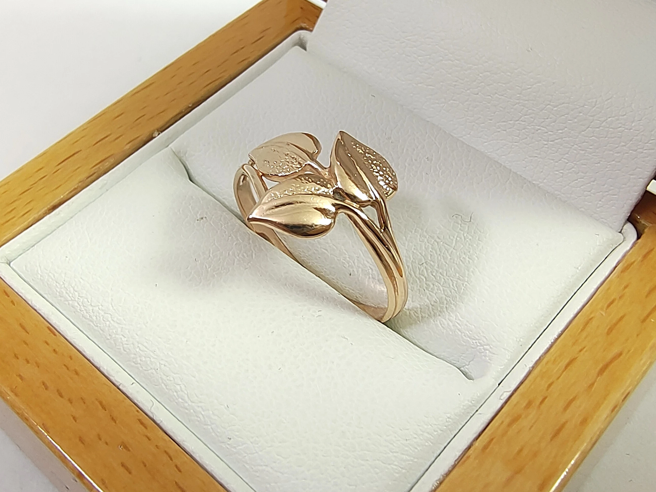 zloty-pierscionek-216g-p585-r17-stan-11323-2