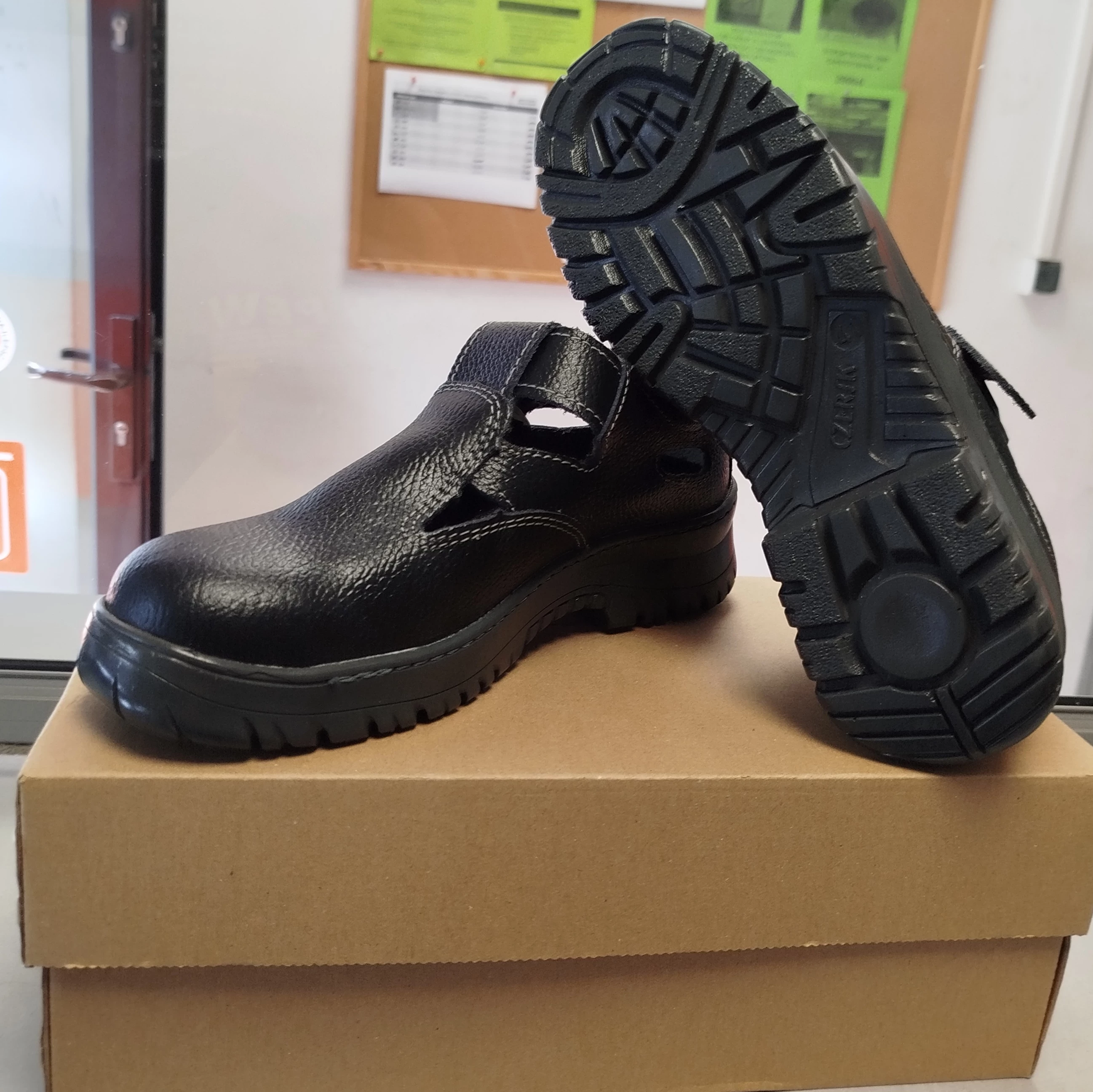 czersk-obuwie-robocze-sandaly-rozmiar-41-stan-11323-238058