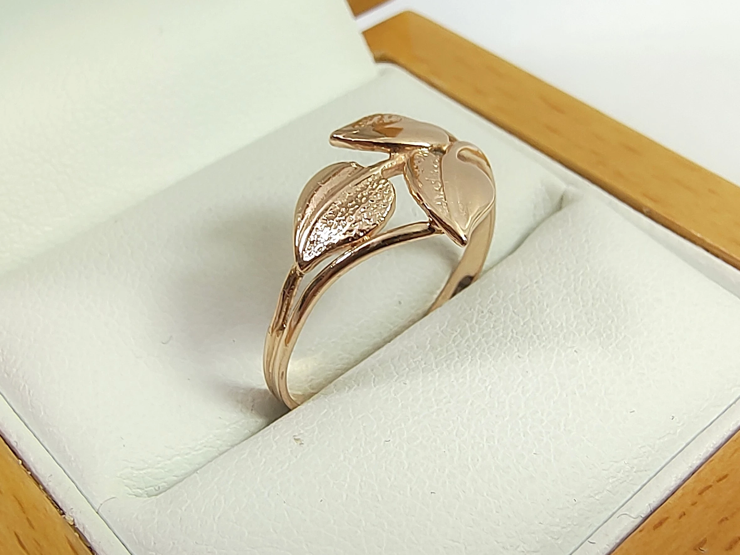 zloty-pierscionek-216g-p585-r17-ean-gtin-5903772009019