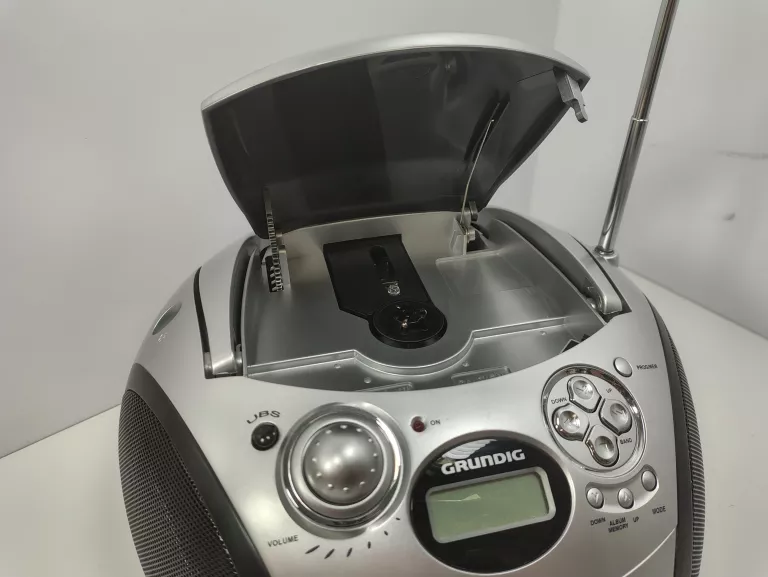 RADIO RADIOODTWARZACZ GRUNDIG RCD 1420 MP3