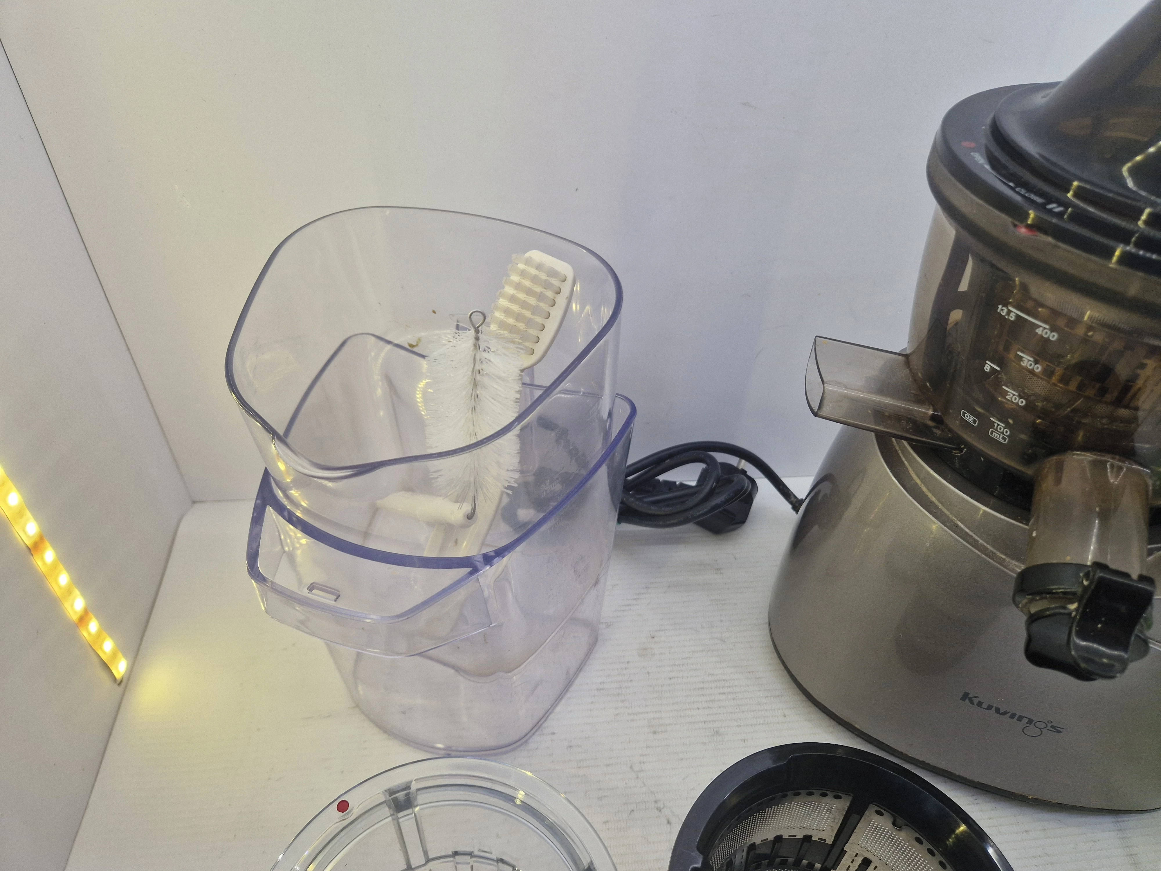 wyciskarka-do-soku-wolnoobrotowa-kuvings-ns-621ces-kolor-dominujacy-129357-8