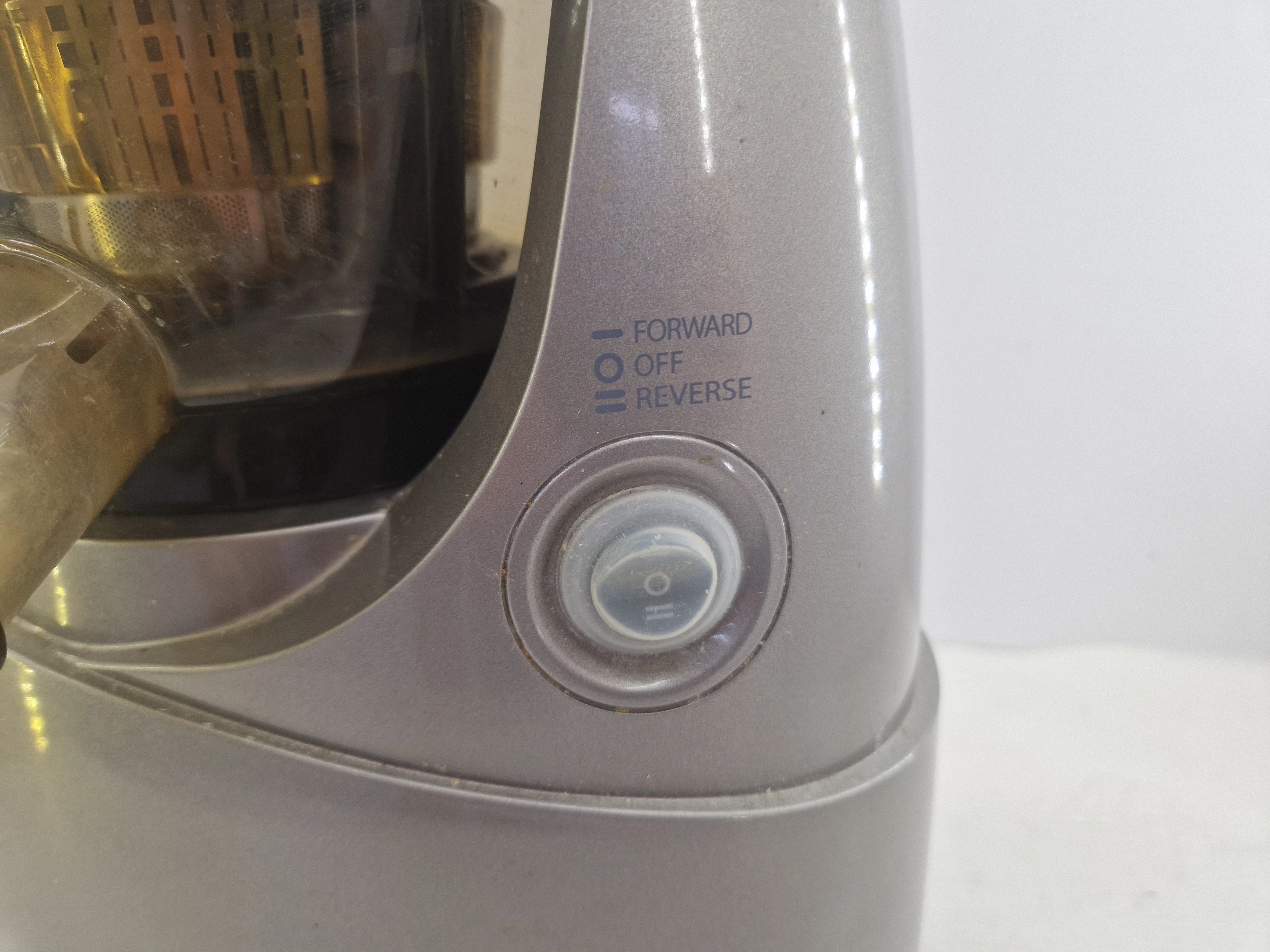 wyciskarka-do-soku-wolnoobrotowa-kuvings-ns-621ces-kod-producenta-b6000-plus