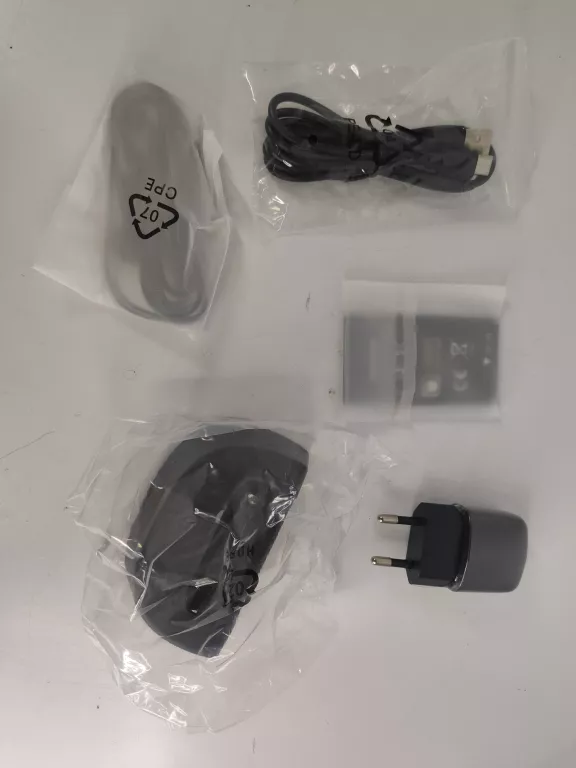 TELEFON KOMÓRKOWY MAXCOM MM724 8 MB / 16 MB CZARNY