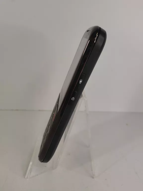 TELEFON KOMÓRKOWY MAXCOM MM724 8 MB / 16 MB CZARNY