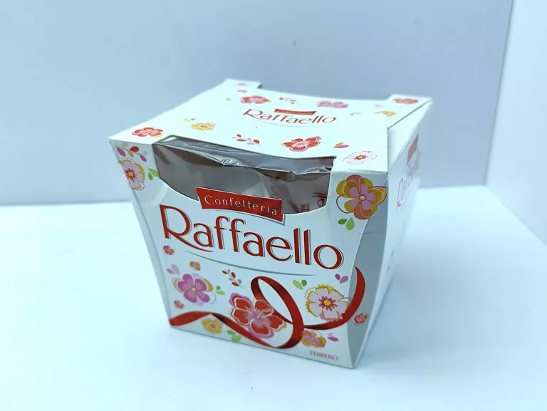 BOMBONIERKA RAFFAELLO FERRERO 150G #IGŁA
