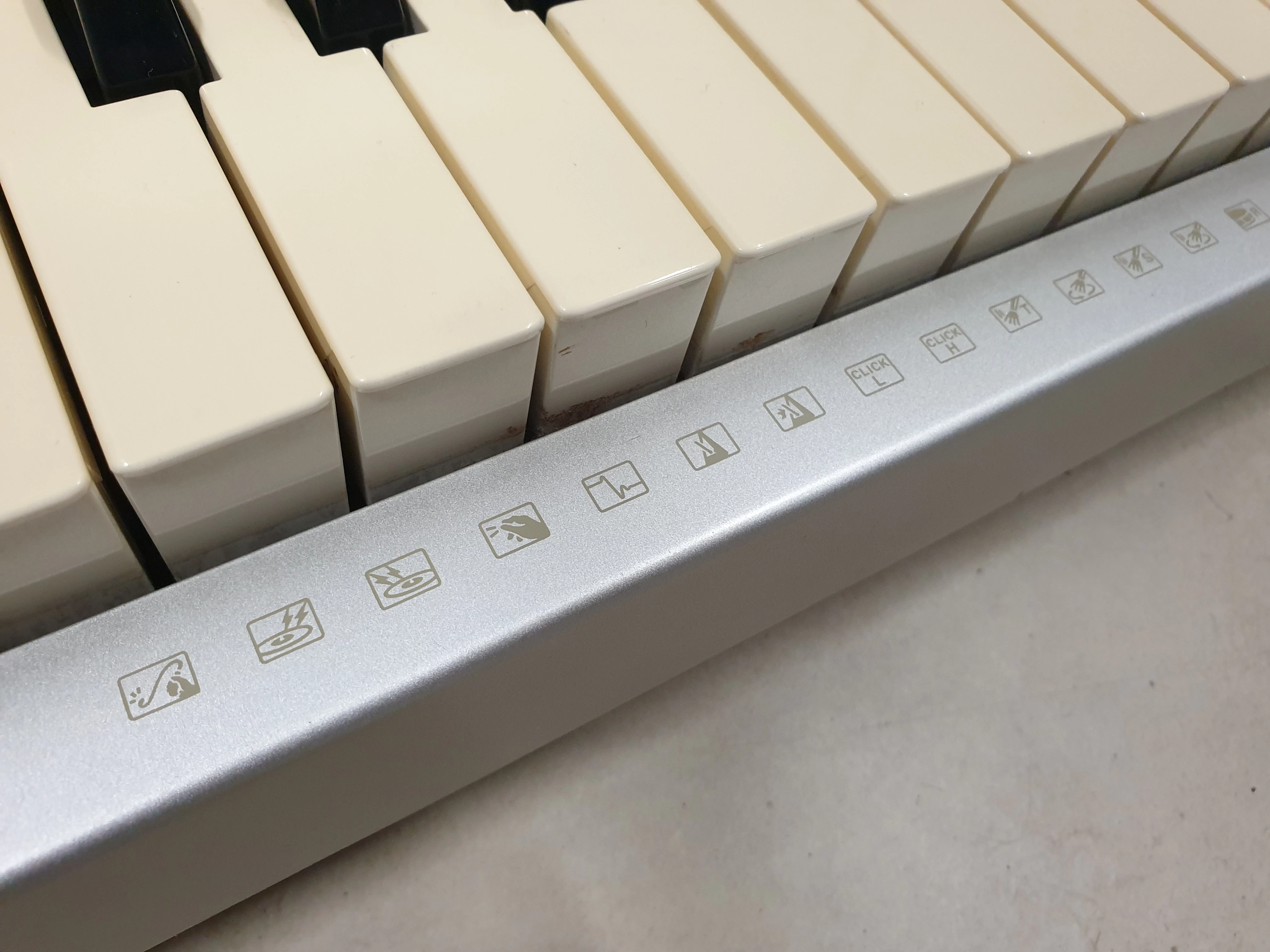 keyboard-pianino-cyfrowe-yamaha-dgx-305-ean-gtin-4957812669719