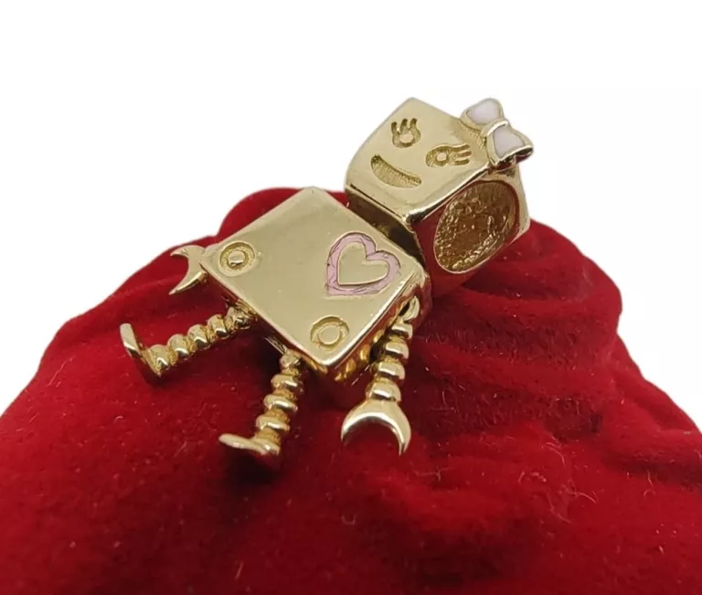 UROCZA ZŁOTA ZAWIESZKA - CHARMS - DZIEWCZYNKA ROBOT LUDZIK P.585 2,68G