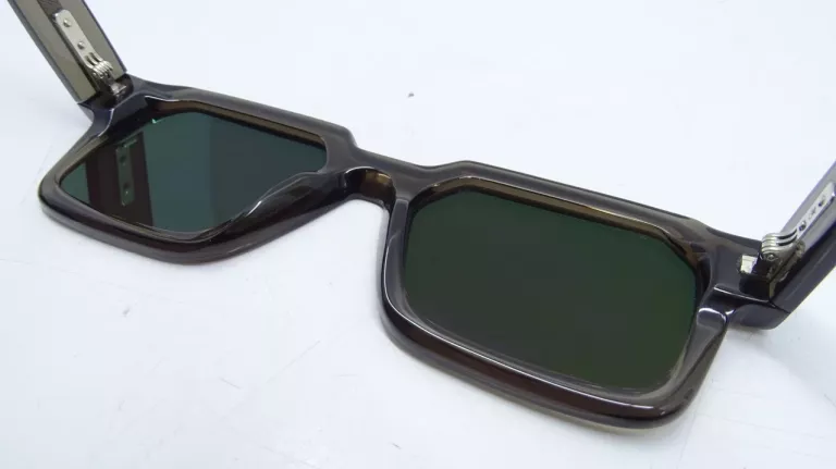 OKULARY PRZECIWSŁONECZNE OSCAR MAGNUSON TRAVIS OM7 250 CHARCOAL