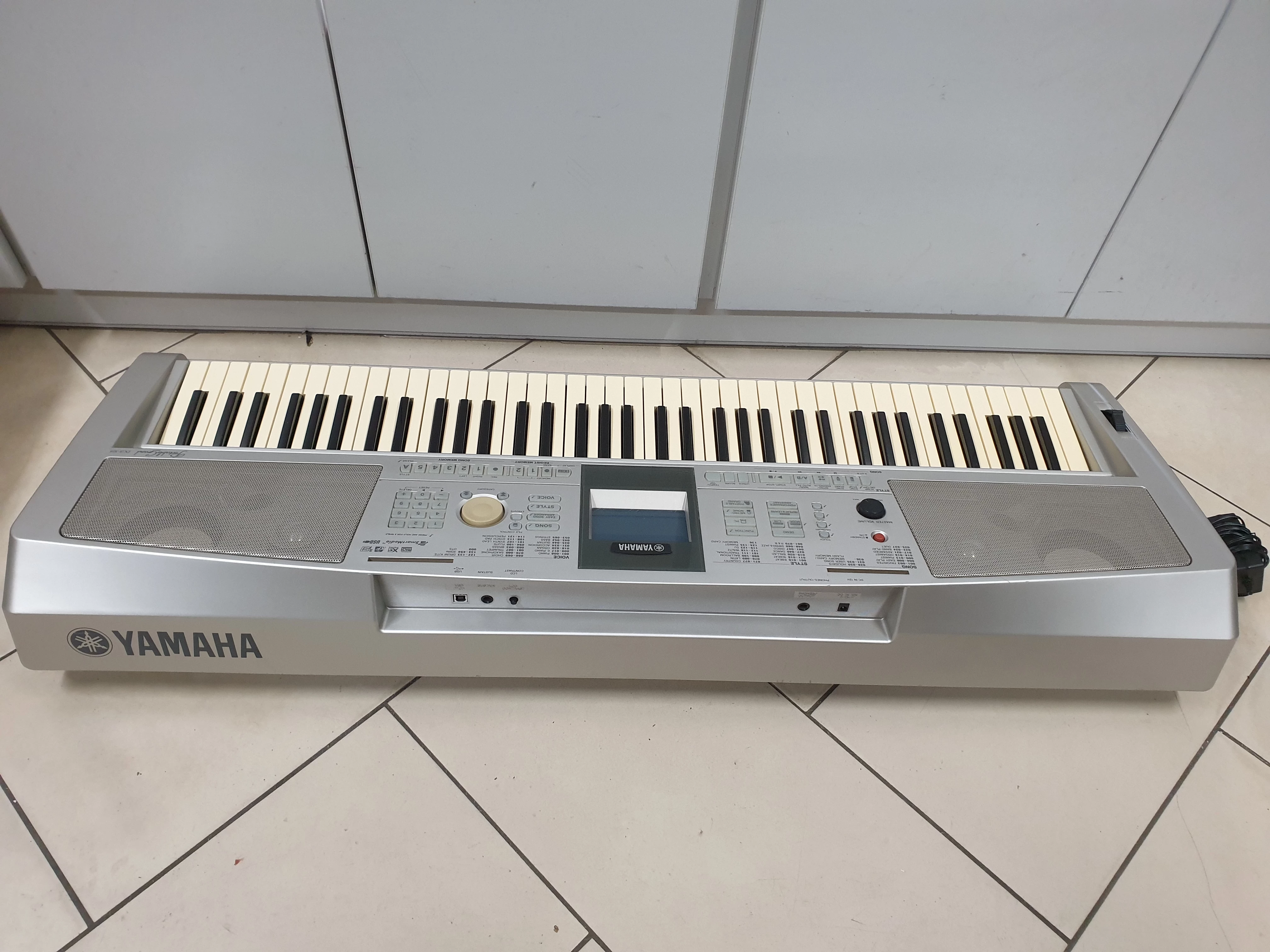 keyboard-pianino-cyfrowe-yamaha-dgx-305-stan-11323-2
