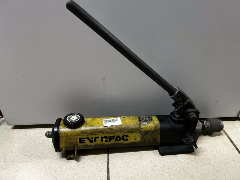 POMPA RĘCZNA ENERPAC P142