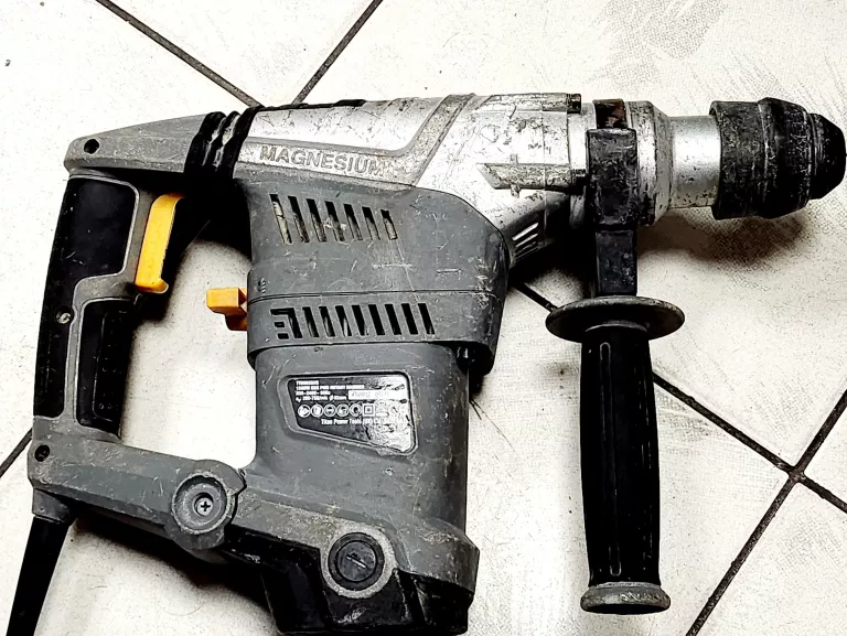 mlot-udarowy-titan-ttb631sds-1500-w-stan-11323-2