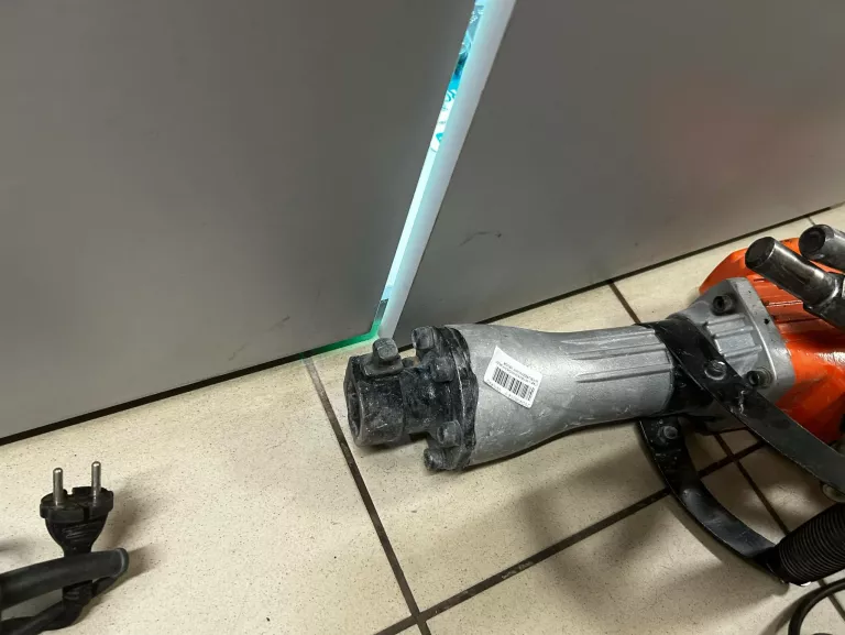 WYSOKOWYDAJNY MŁOT WYBURZENIOWY VEVOR