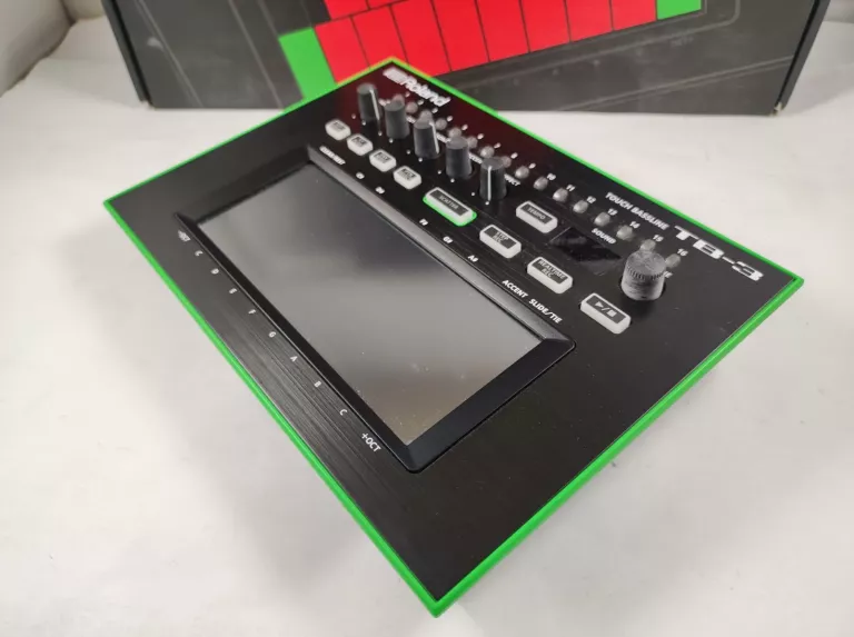 SYNTEZATOR BASOWY ROLAND TB-3 TOUCH BASSLINE KARTON