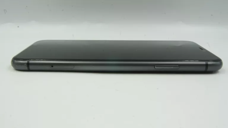 SMARTFON APPLE IPHONE 11 64GB BAT.77% PUD