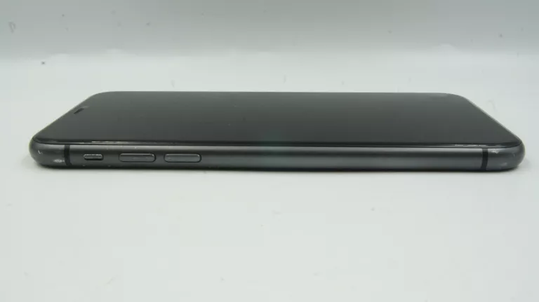 SMARTFON APPLE IPHONE 11 64GB BAT.77% PUD