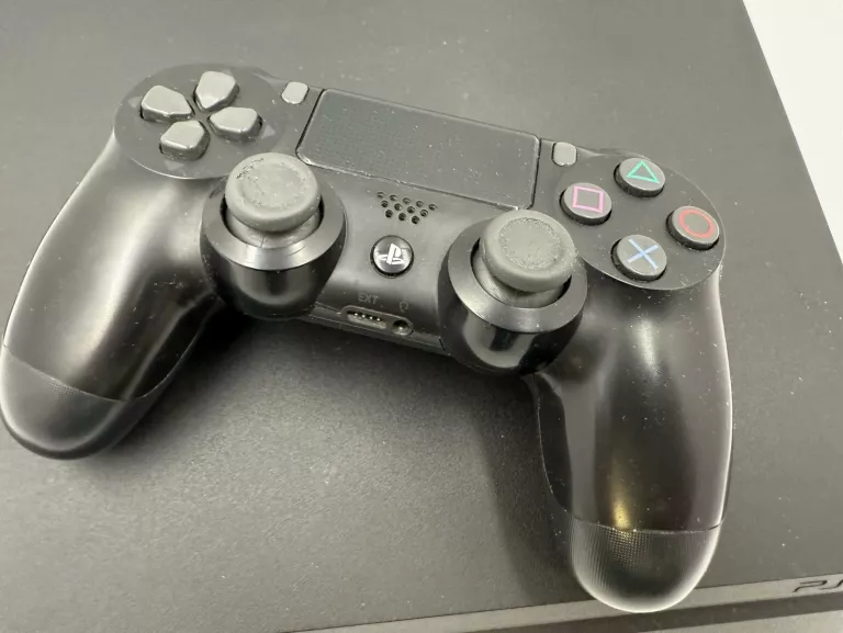 KONSOLA SONY PLAYSTATION SLIM PS4 500GB PAD OKABLOWANIE