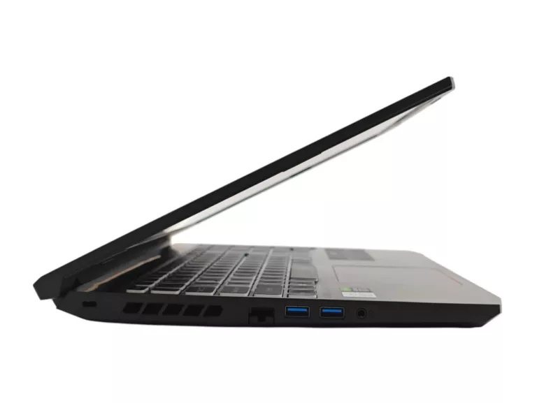 LAPTOP ACER NITRO 5 AN515-55 15,6" I5-10300H 8GB 512GB SSD RTX 2060 WIN 11