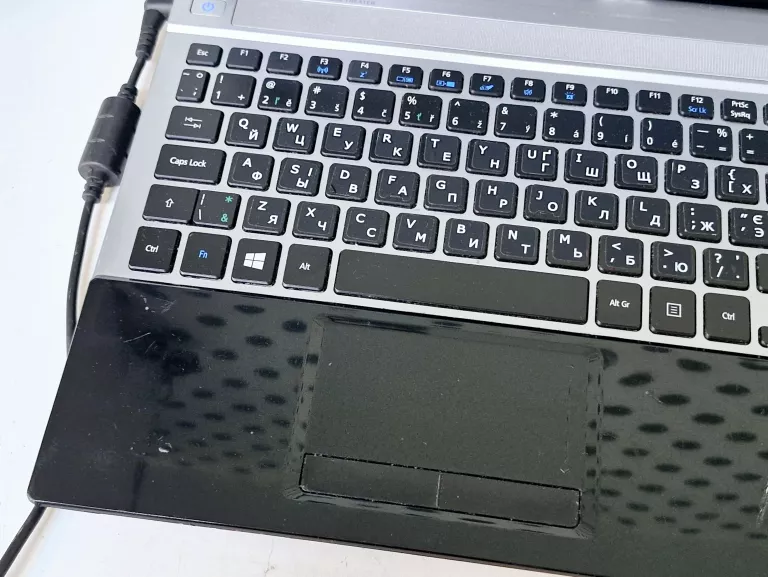 LAPTOP ACER ASPIRE V3-571G I5-3230M/8GB RAM/120GB SSD/GEFORCE 710M/WIN10