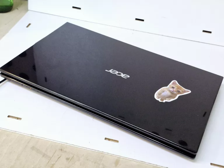 LAPTOP ACER ASPIRE V3-571G I5-3230M/8GB RAM/120GB SSD/GEFORCE 710M/WIN10