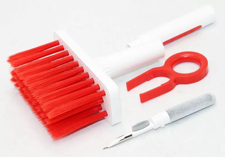 wielofunkcyjny-zestaw-narzedzi-do-czyszczenia-5w1-szczotka-do-klawiatury-glogowska-160-poznan