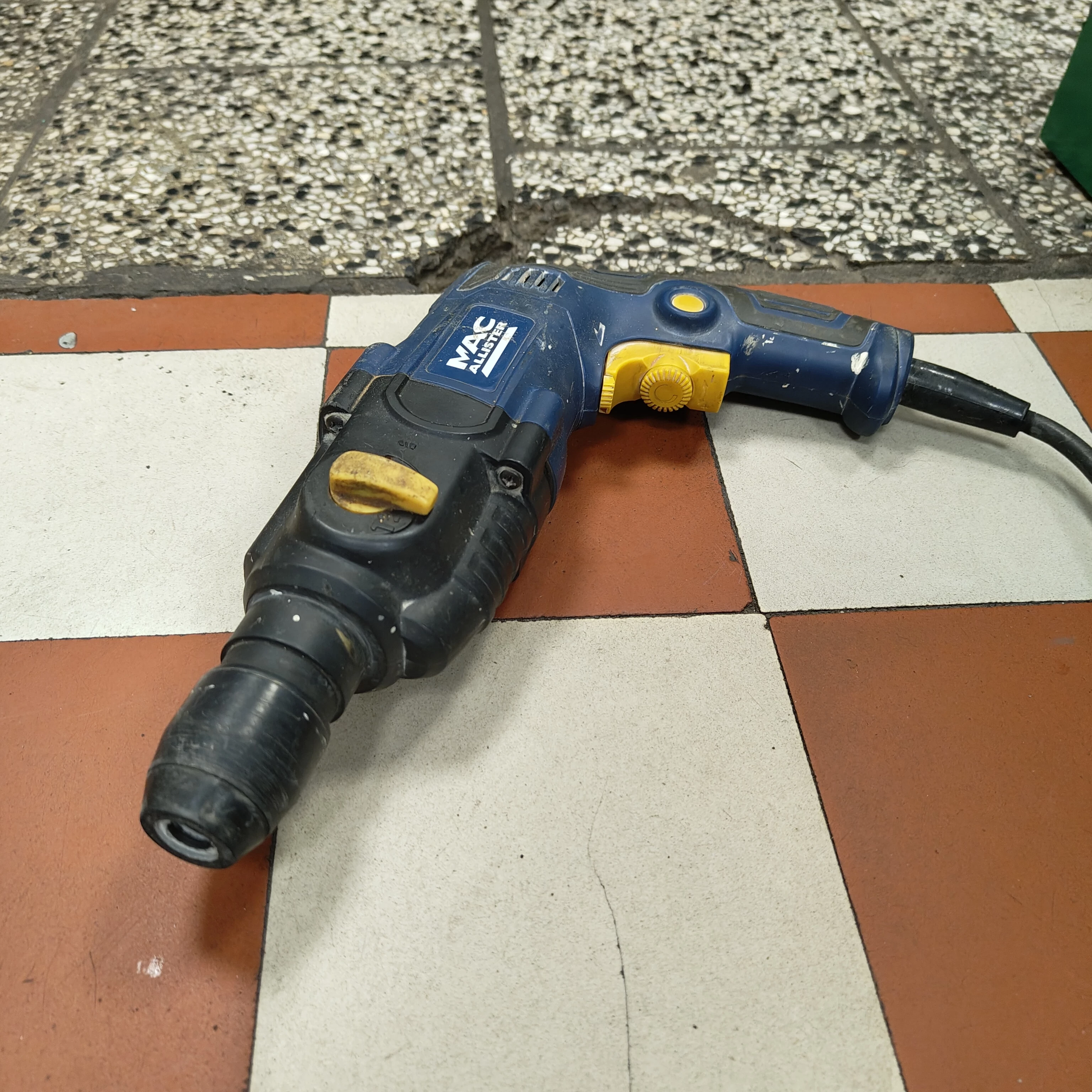 wiertarka-macallister-mrh400-sds-maksymalna-moc-60000