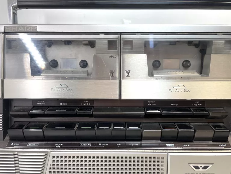 SHARP GF-666 GHETTOBLASTER MAGNETOFON RADIO BOOMBOX OPIS!!