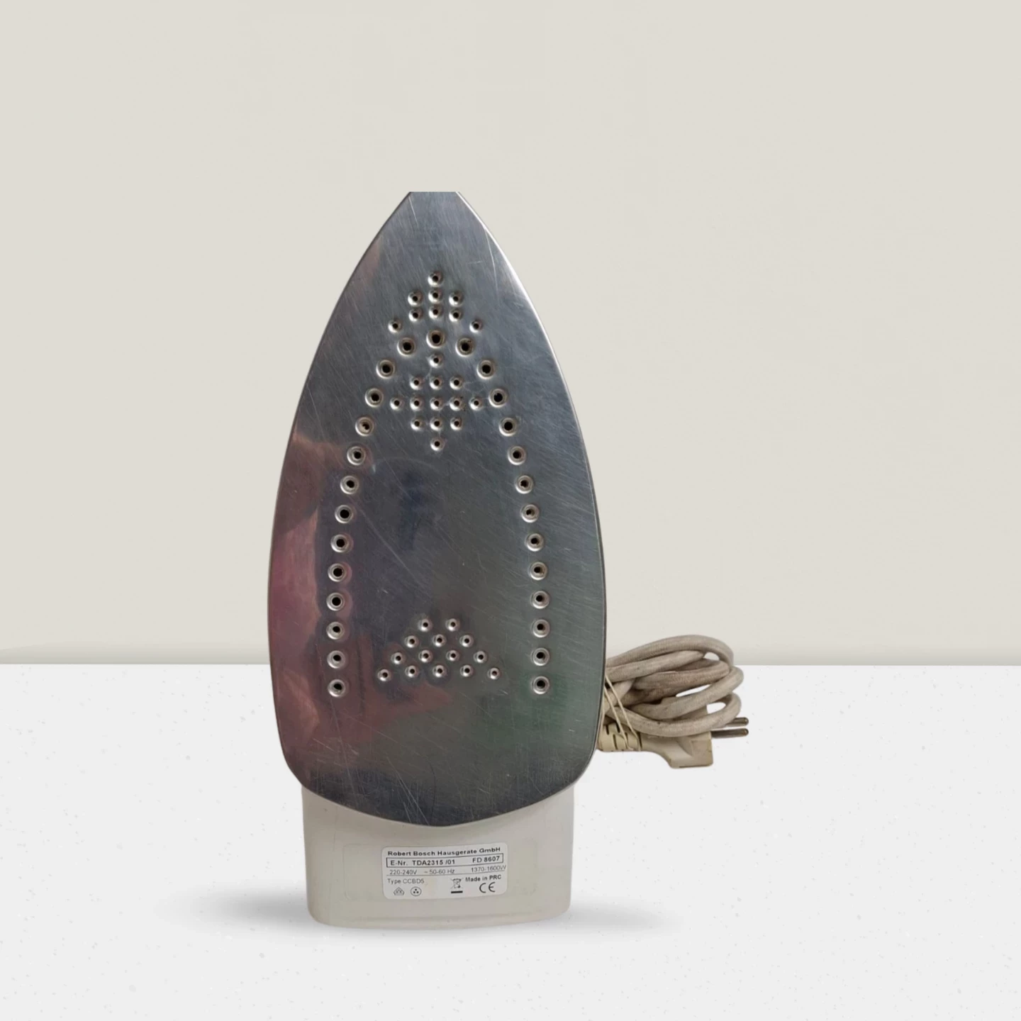 zelazko-parowe-bosch-tda-231501-stan-bdb-kolor-dominujacy-129357-10