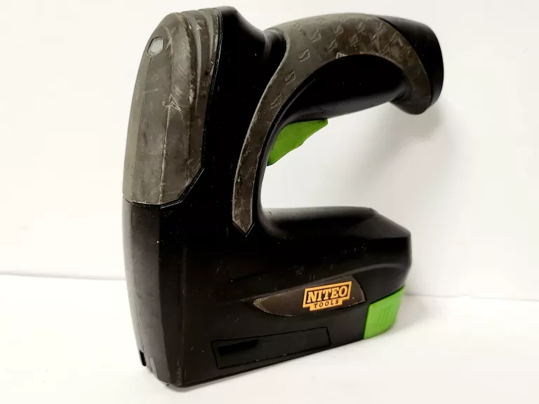 niteo-tools-zszywacz-akumulatorowy-es0057-niteo-es0057-20-aleja-wolnosci-15b-czestochowa-sj