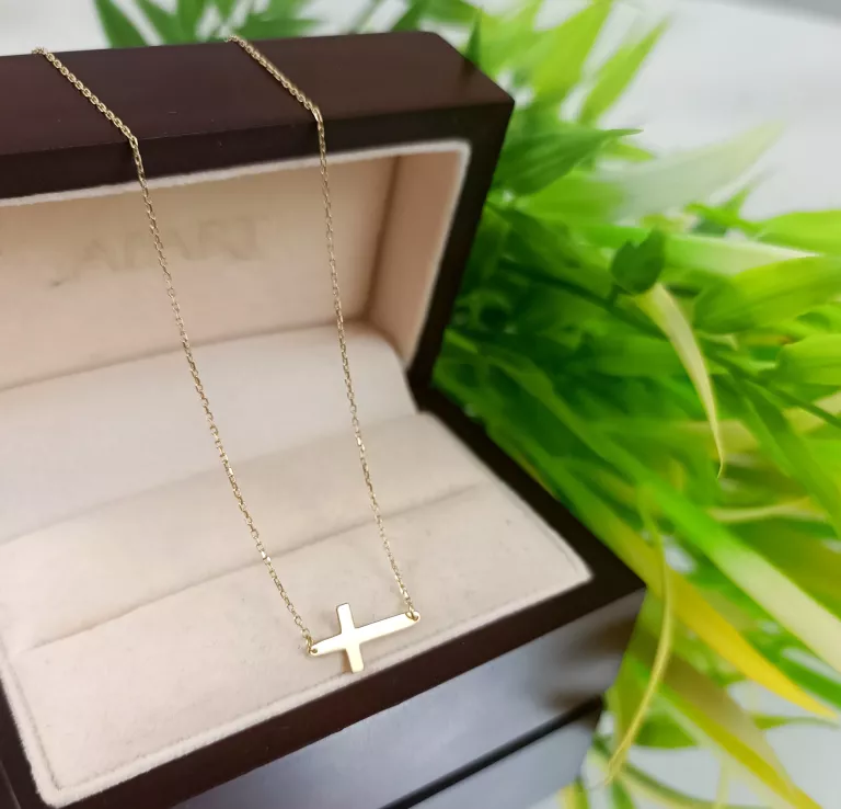 PIĘKNY ZŁOTY ŁAŃCUSZEK Z KRZYŻYKIEM 1,12 G 585