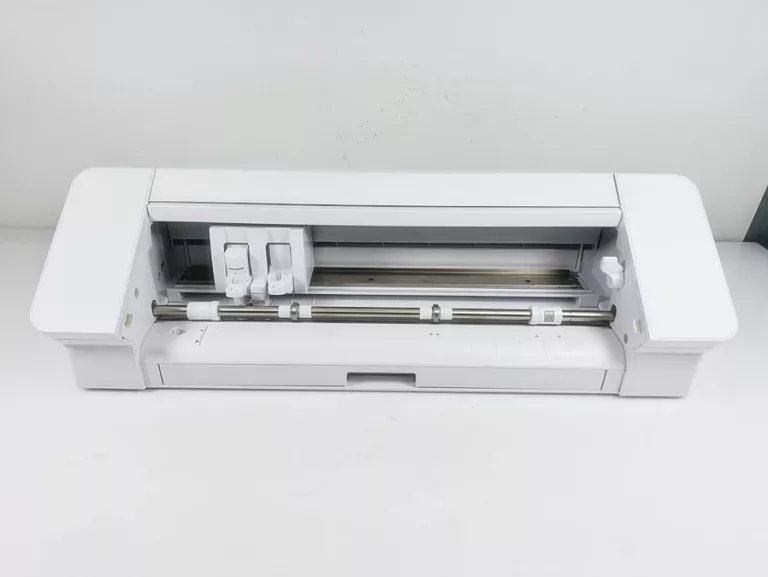 PLOTER TNĄCY SILHOUETTE CAMEO 4