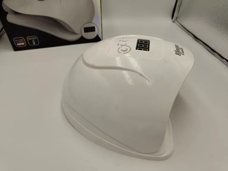 lampa-do-paznokici-bloom-nails-48w-pudelko-kolor-dominujacy-250621-1978107