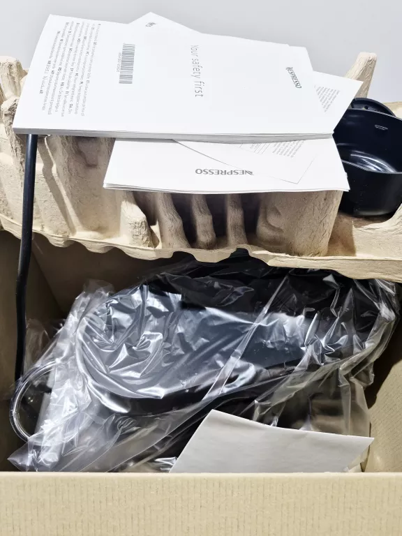 EKSPRES KAPSUŁKOWY DE'LONGHI VERTUO POP NESPRESSO CZARNY