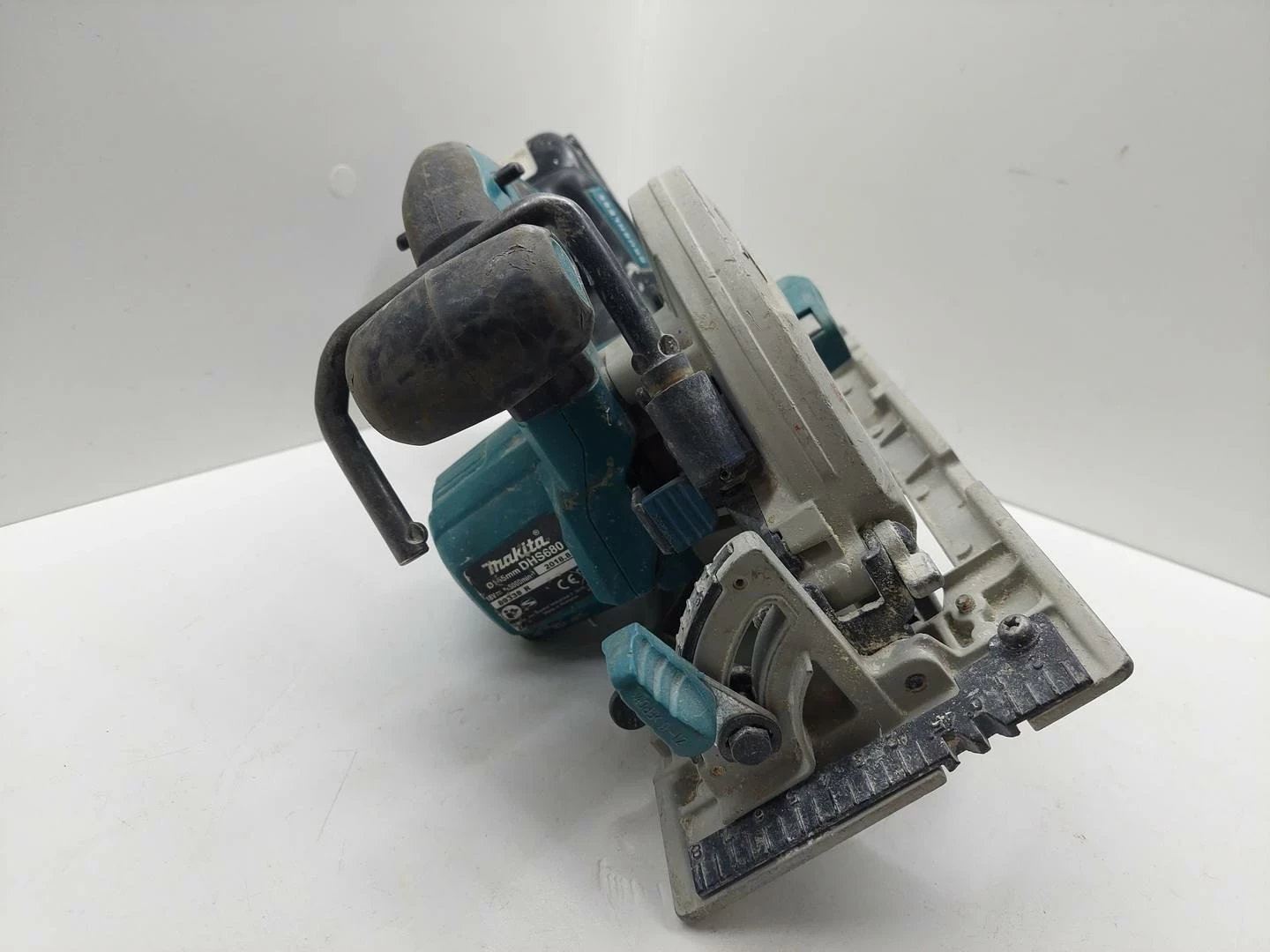 akumulatorowa-pilarka-tarczowa-makita-dhs-680-akumulator-30ah-kod-producenta-dhs680z