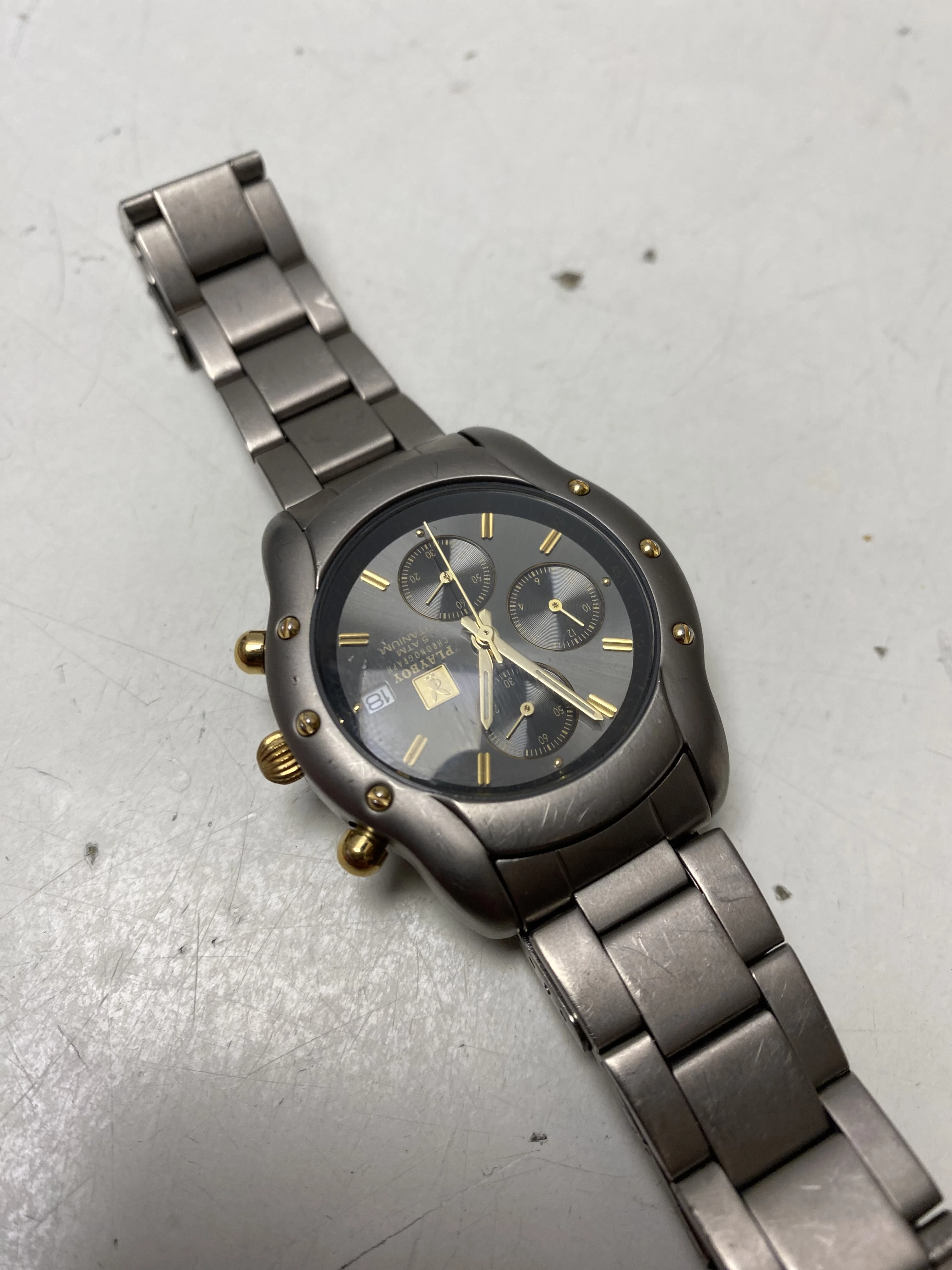 zegarek-playboy-chronograph-5-atm-titanium-mechanizm-18738-1